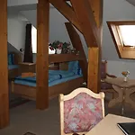 Zur Schweiz Penzion 3*