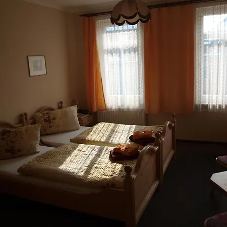 בית הארחה Zur Schweiz