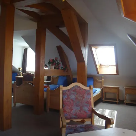 Zur Schweiz Affittacamere 3*